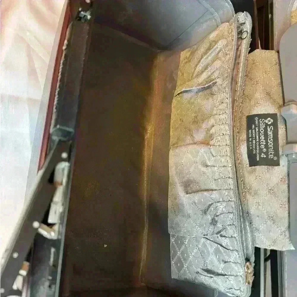 Samsonite Train/Make-Up Case - Picture 7 of 10